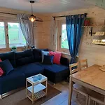 Nyaraló Na Miedzy *